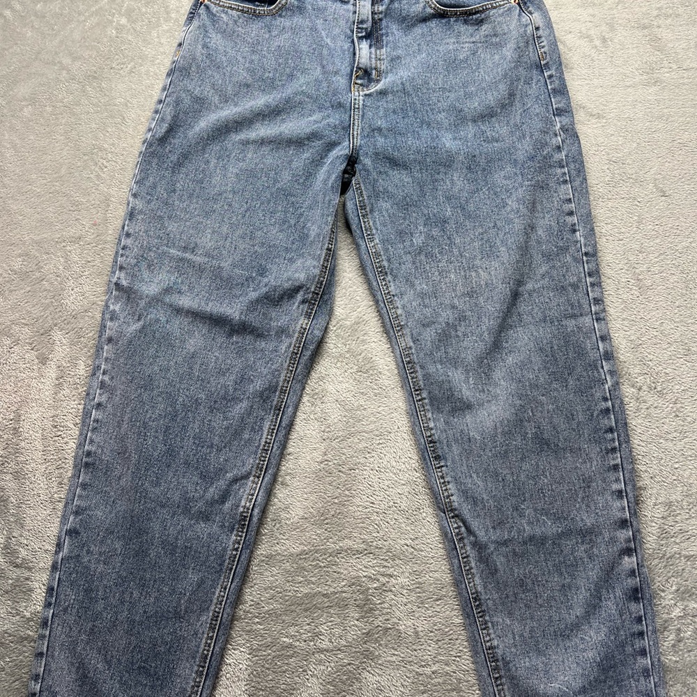 PrettyLittleThing mom jeans